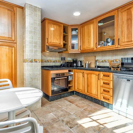 Vakantiehuis Amazing In With Jacuzzi, Wifi&3 Bedrooms Marbella