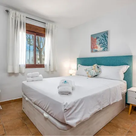 Vakantiehuis Amazing In With Jacuzzi, Wifi&3 Bedrooms